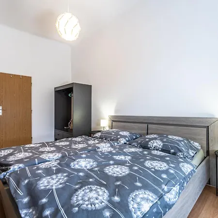 Modern 2br 5 Min Walk To Wenceslas Square