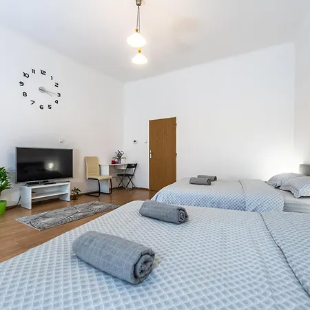 Modern 2br 5 Min Walk To Wenceslas Square *