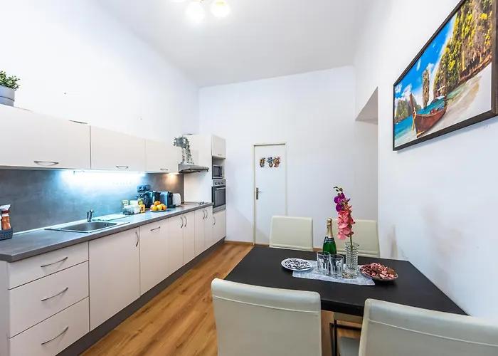 Wenceslas Square 2 Bedroom